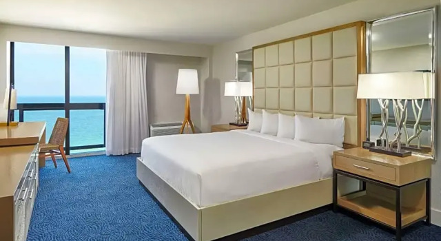 Двухместный люкс c 1 комнатой oceanfront Bahia Mar Fort Lauderdale Beach - DoubleTree by Hilton