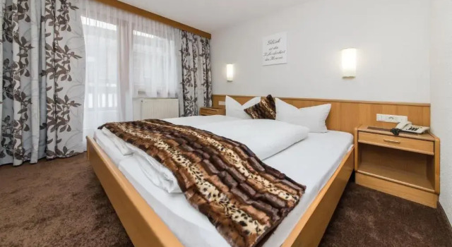 Апартаменты с 2 комнатами с балконом Hotel Idhof