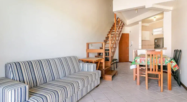 Апартаменты Cozy Two-story House Just 120m From the Beach! EDE