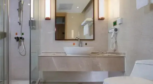 Люкс Vienna International Hotel (Danzhou Dingshang Square)