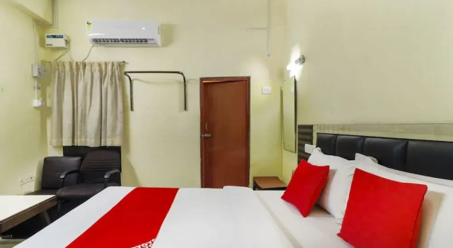 OYO 43893 Uhome Hotel Pvtltd