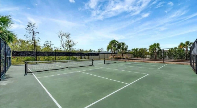 Коттедж Golf Course Townhome Resort Amenities 2B Luxury