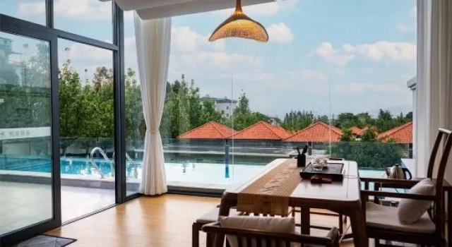 Yuetuyinsu Pool Garden Villa, Prenota Villa Hotel a Yunnan con parcheggio, Parcheggio