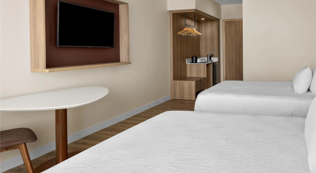 Четырёхместный номер Deluxe Hilton Garden Inn Guanacaste Airport