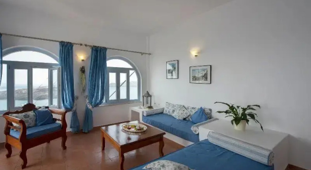 Номер Standard с балконом Kastro Suites