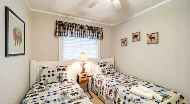 Hike, Golf & Ski: Beech Mtn Condo w/ Resort Perks!, Забронировать Курортный отель Курортные отели Бича Маунтин, Курортный отель