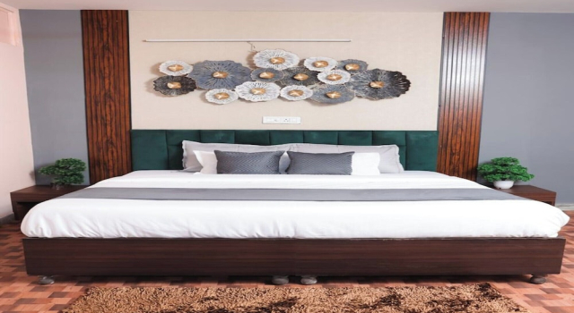 Номер Deluxe Roomshala 035 Premium Inn Noida Sec 15