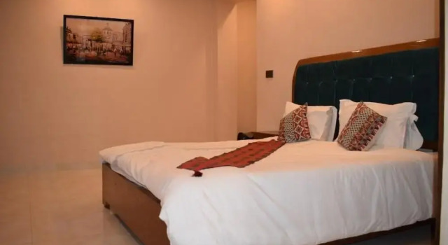 Номер Deluxe City Seasons Hotel Murree