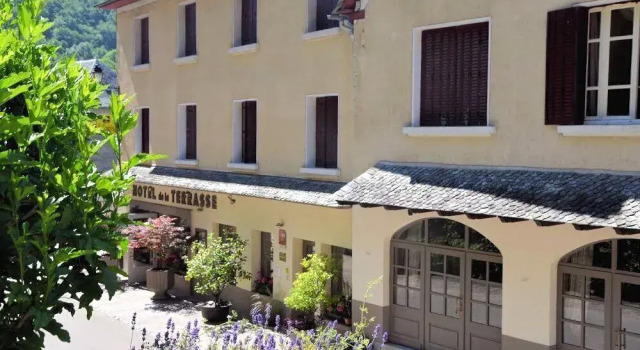 Hotel De La Terrasse, Rezerwuj Hotel Vieillevie 
