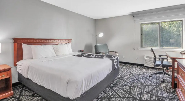 Номер Standard La Quinta Inn by Wyndham Cleveland Independence