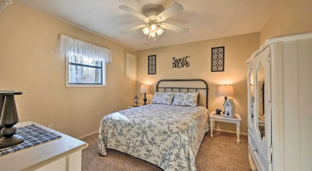 Коттедж Pet-friendly 'shady Oaks' Broken Bow Gem w/ Patio!