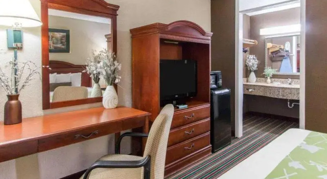 Номер Standard Econo Lodge Savannah Gateway I-95