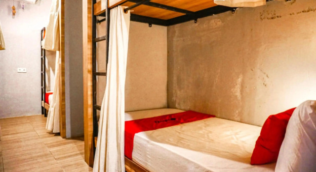RedDoorz near Lippo Mall 2, Забронировать Отель Отели Куты 3 звезды, рядом с Торговый центр Lippo Kuta, 3*