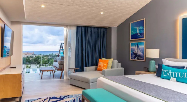 Swim-up Honeymoon рядом с пляжем Dreams Cap Cana Resort & Spa - All Inclusive