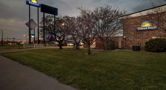 Days Inn by Wyndham Fond du Lac, Varaa Hotelli Fond du Lac Wisconsin