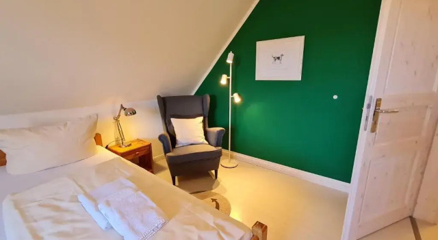 Ferienhaus Ellen, OG Whg, 予約 ホテル Utersum Föhr