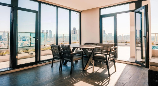 Sleek Flat in Kagithane With Terrace, Boek Hotel Kâğıthane 