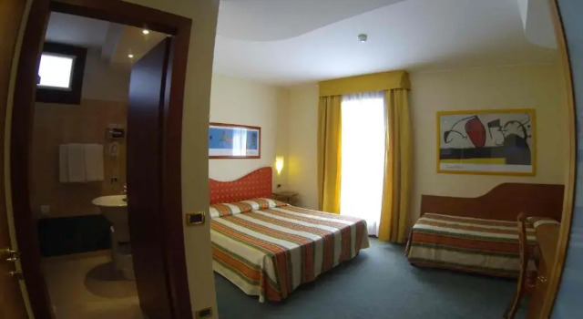 Трёхместный номер Standard Hotel Miro