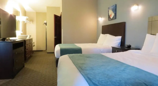 Edgewater Hotel and Suites