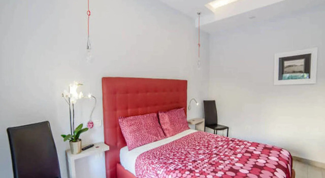 Riviera Luxury Suites B&B