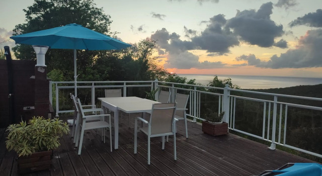 Villa bébélos, Book Villa Sommerhuse i Pointe-Noire, Hytte
