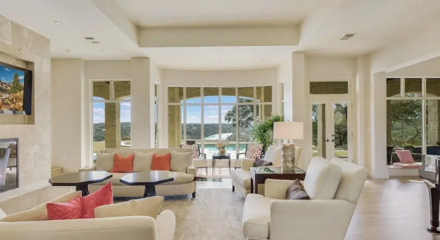 The Arrive Harmony On Lake Austin 5 Bedroom Estate