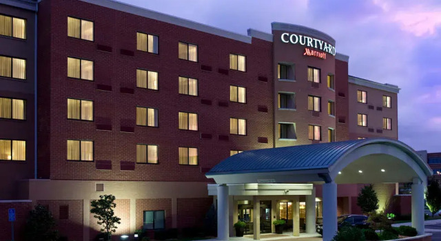 Courtyard Cincinnati North at Union Centre, Buchen Sie Hotel West Chester 
