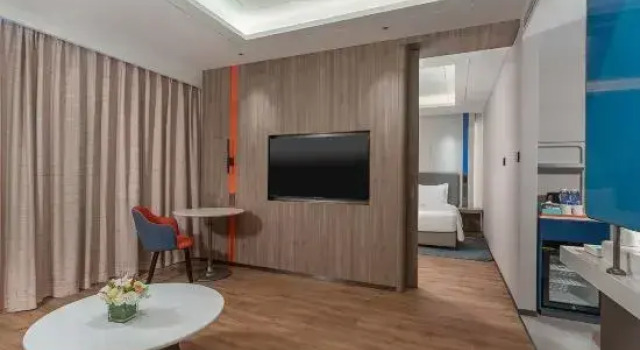 Люкс Holiday Inn Express Xiamen Jimei New Town by IHG
