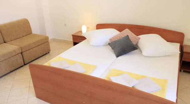 Apartments Zdenka-10m from beach