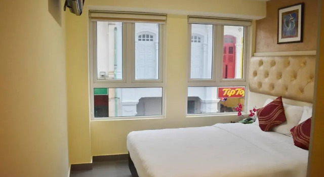 Sandpiper Hotel