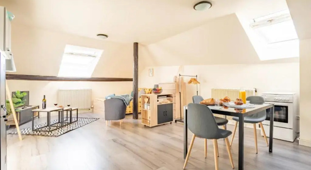 Студия Utopia - GOLDEN TREE - WIFI - 20min St-Croix & Center Parcs
