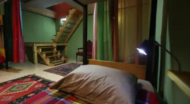 Piligrim Hostel Tbilisi, Забронировать Хостел Хостелы Тбилиси, рядом с Сад Самайя, Хостел