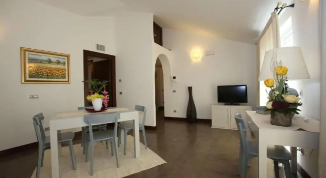 Люкс c 1 комнатой с балконом Albergo Residenziale La Corte