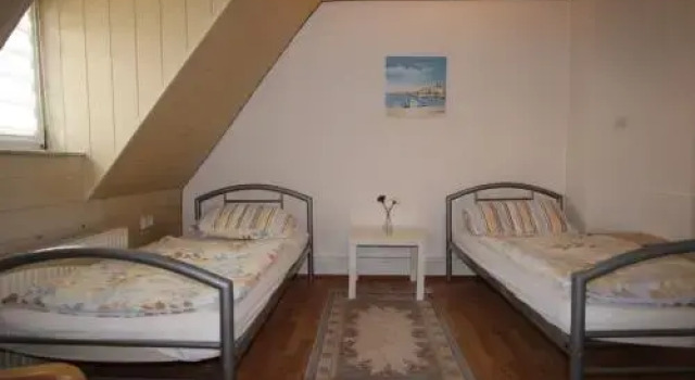 Apartment for four Persons, Забронировать Апартаменты/квартира Апартаменты Ганновера, рядом с Музей истории авиации в Ганновере, Апартаменты/квартира
