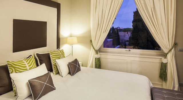 Люкс Grand с балконом Pepoli9 Design Suites in Rome