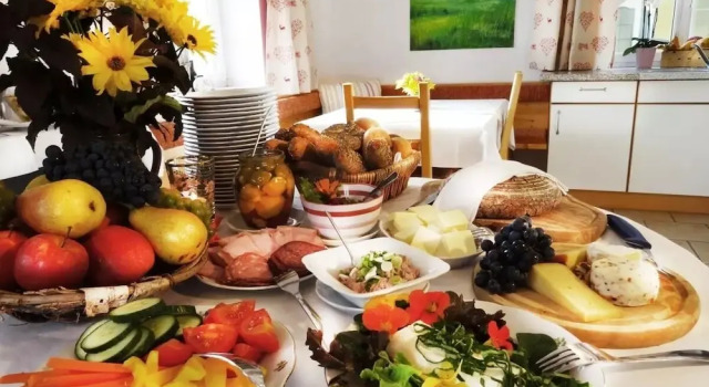 Kibitzhof, Rezerwuj Pensjonat Hotele w Litschau z basenem, Basen