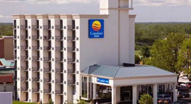 Люкс Comfort Inn Fallsview