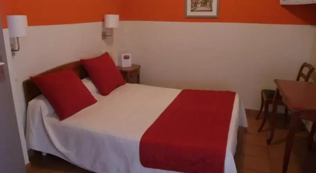 Maison Badet, Забронировать Отель Отели Сен-Пере 3 звезды, 3*