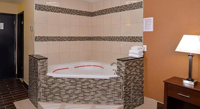 Doppel Suite Quality Inn
