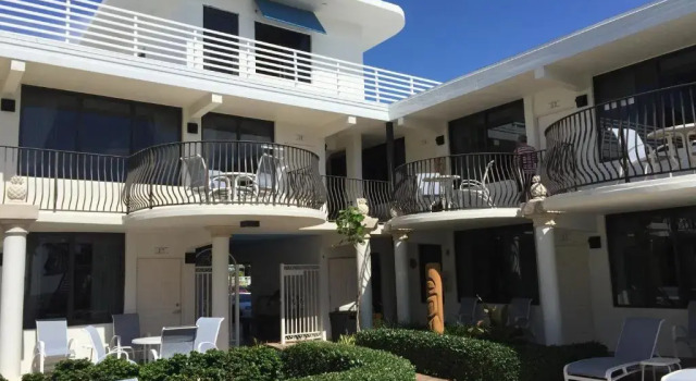 High Noon Beach Resort, Забронировать Курортный отель Лодердейл-бай-Си штат Флорида, рядом с Sea Ranch Village Shopping Center
