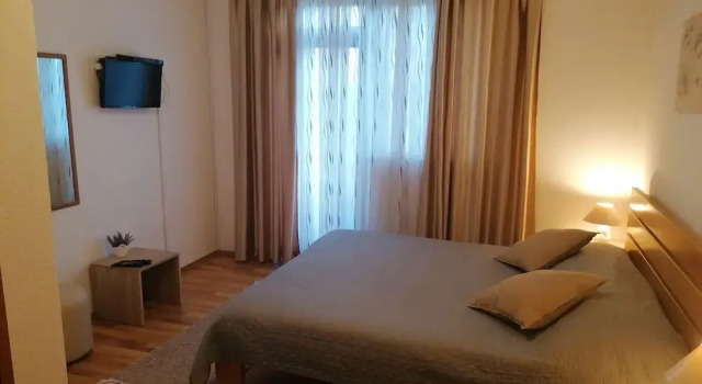 Apartment And Rooms Nevenka