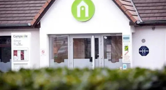 Кровать в общем номере Campanile NATURE - Paris Ouest Gennevilliers Port