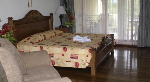 Suite Hotel Villa Florencia