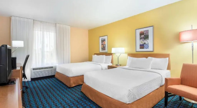 Четырёхместный номер Standard Fairfield Inn & Suites by Marriott Springdale