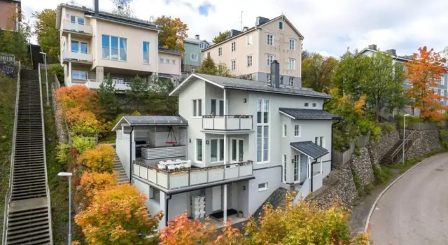 Вилла Villa Rajaportti Loft House-Sleeps 14-Lake Views-Sauna Capital-Front Yard Parking-Electric Vehicle