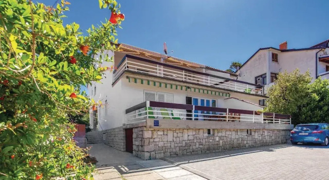 Amazing Home in Banjol With Wifi and 1 Bedrooms, Prenota Hotel Hotel a Isole Quarnerine con parcheggio, Parcheggio