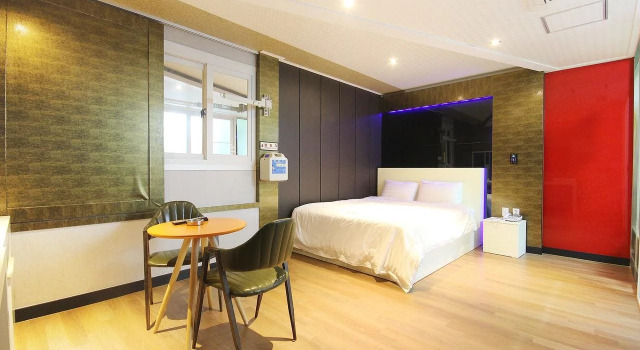 Jinju King Motel, Забронировать Мотель Мотели Чинджу, рядом с Национальный музей Чинджу, Мотель
