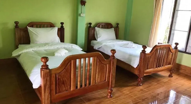 Vang Vieng Chalern Guesthouse, Забронировать Отель Отели Вьентьяна с парковкой, Парковка
