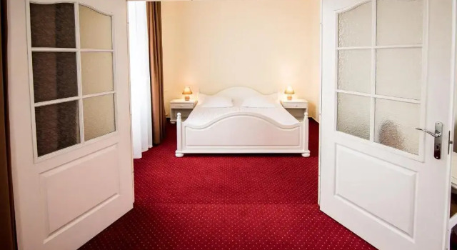 Suite Hotel Piast