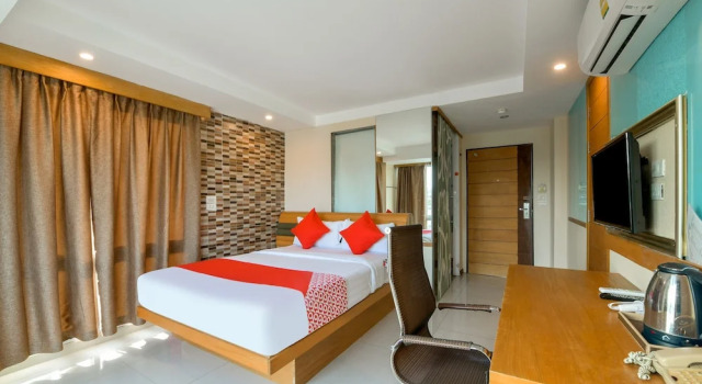 Номер Deluxe OYO 143 Dday Resotel Pattaya Hotel